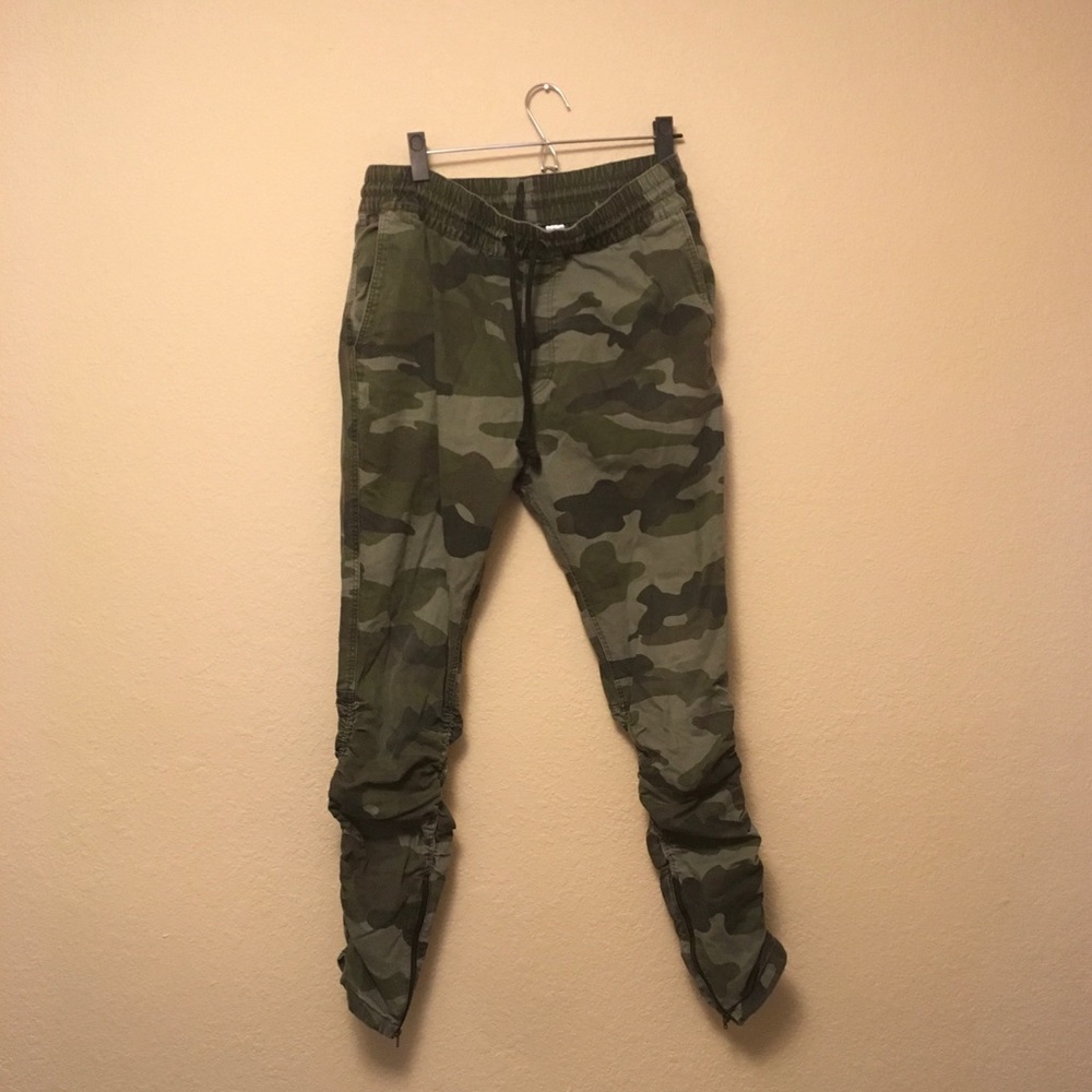 Camo Skinny pants